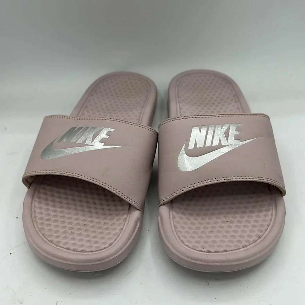 women's particle rose & silver Nike Benassi JDI slides size 8